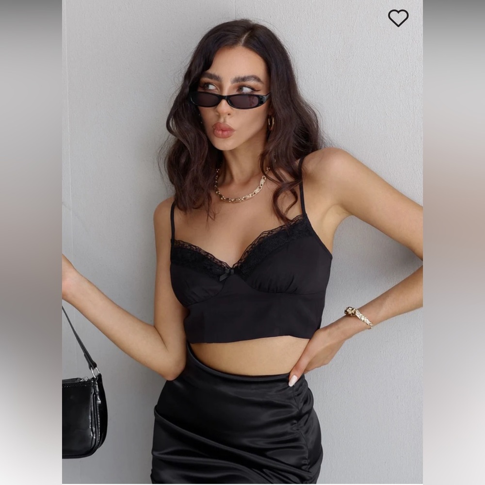Princess Polly - old school love crop top black | size 4
